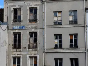 squalid